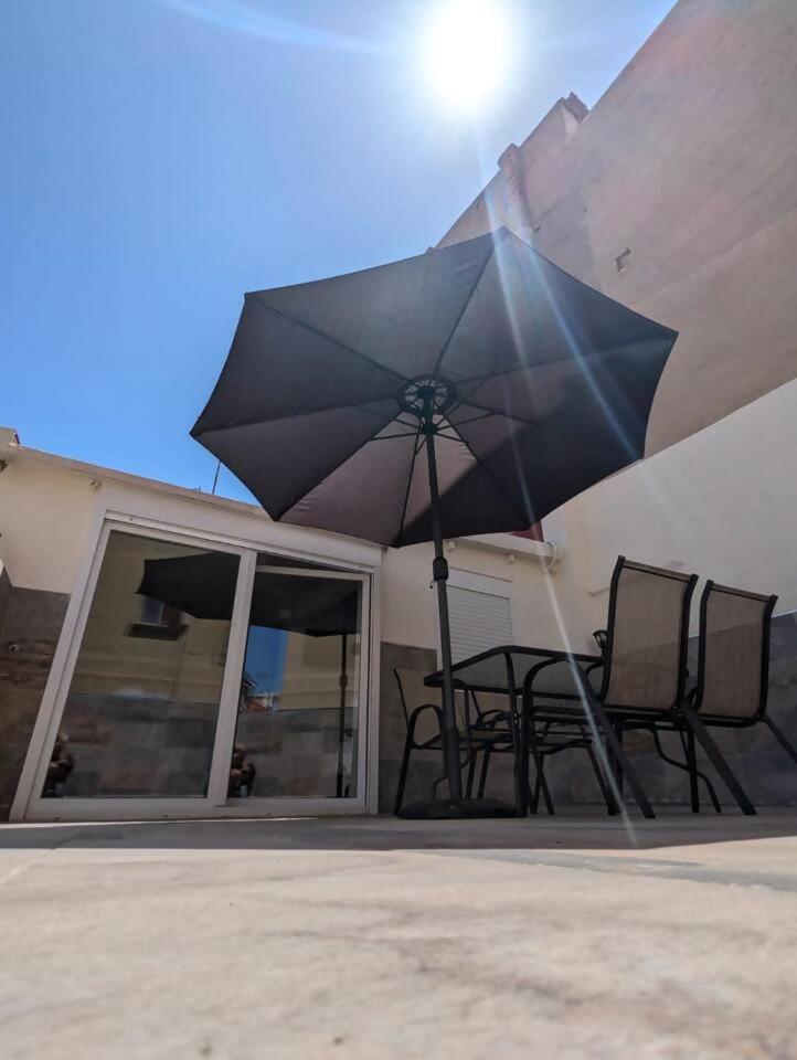 Urban Estudio Elegante Con Terraza Alicante Luaran gambar