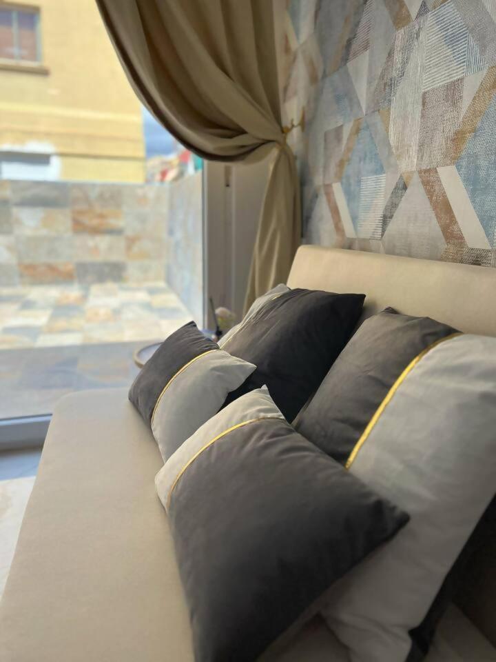 Urban Estudio Elegante Con Terraza Alicante Luaran gambar