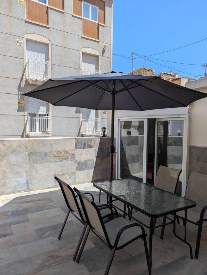 Urban Estudio Elegante Con Terraza Alicante Luaran gambar